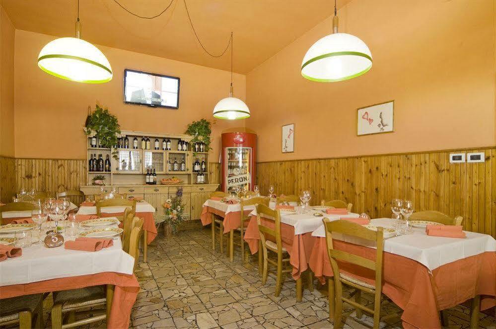 Albergo Africa Volterra Eksteriør billede